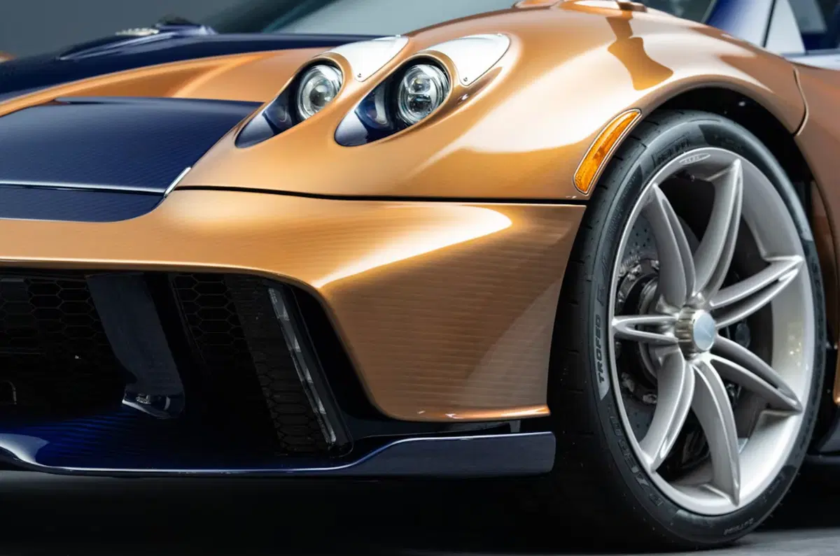 Pagani Huayra 70 Derecho: il capolavoro da 864 CV con cambio manuale che celebra Horacio Pagani (11)