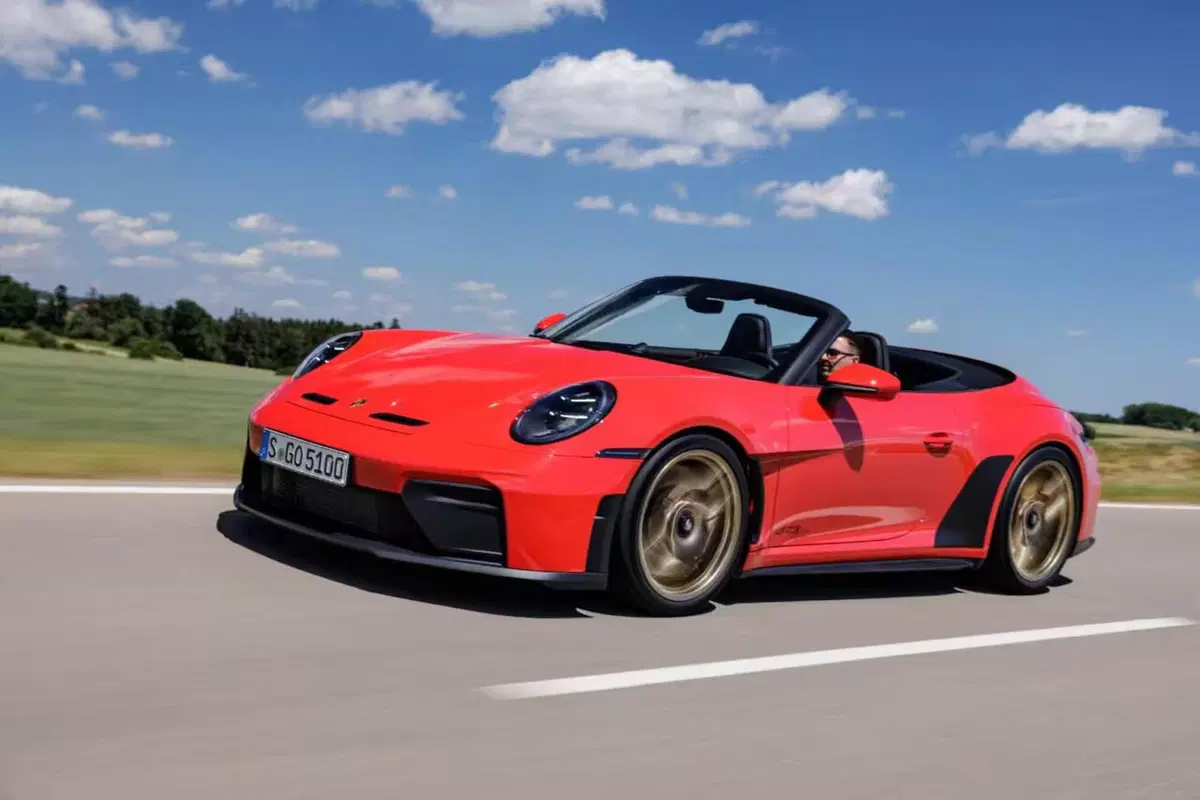 Porsche 911 GT3 S/C: nasce la GT3 Cabriolet che porta il motore aspirato a cielo aperto