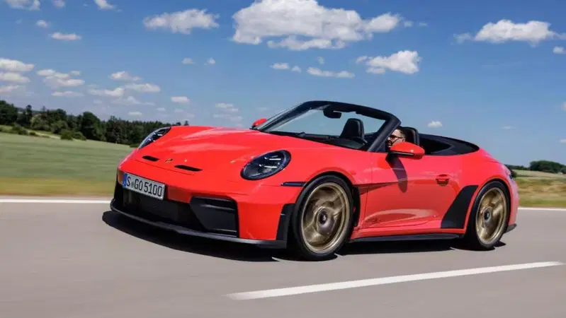 Porsche 911 GT3 S/C: nasce la GT3 Cabriolet che porta il motore aspirato a cielo aperto
