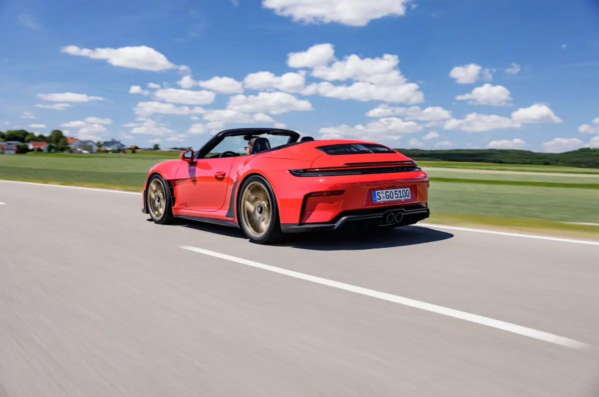 Porsche 911 GT3 S/C: nasce la GT3 Cabriolet che porta il motore aspirato a cielo aperto (3)
