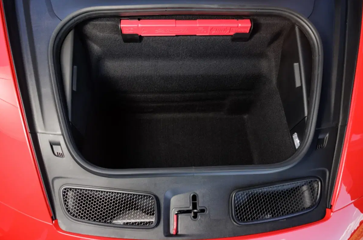 Porsche 911 GT3 S/C: nasce la GT3 Cabriolet che porta il motore aspirato a cielo aperto (9)