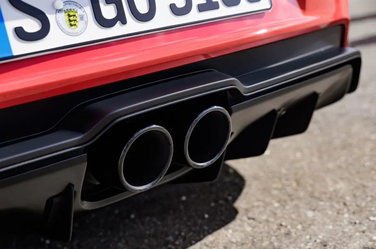 Porsche 911 GT3 S/C: nasce la GT3 Cabriolet che porta il motore aspirato a cielo aperto (20)