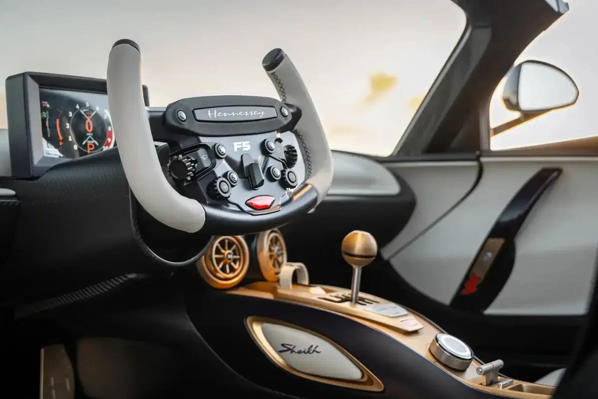 Hennessey Venom F5-M, la hypercar manuale più potente del mondo debutta a Goodwood: 2.031 CV e cambi (17)
