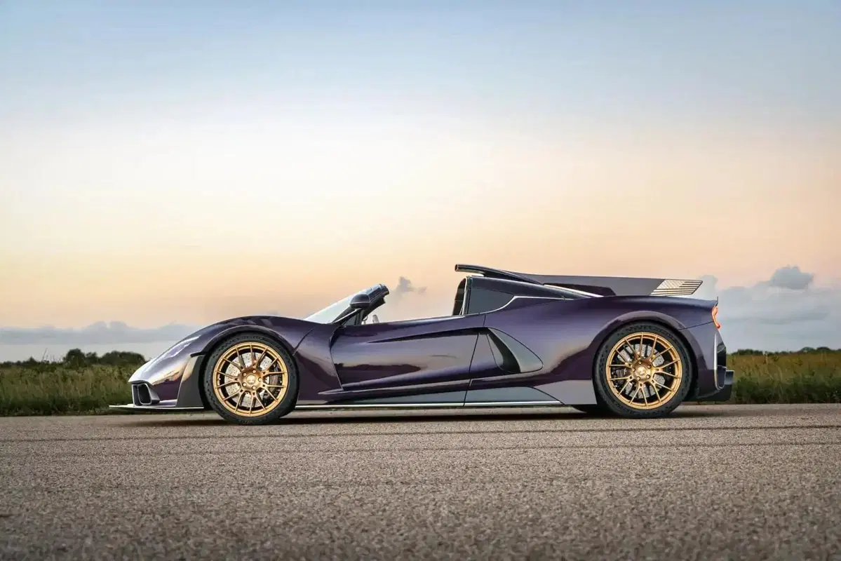 Hennessey Venom F5-M, la hypercar manuale più potente del mondo debutta a Goodwood: 2.031 CV e cambi (22)