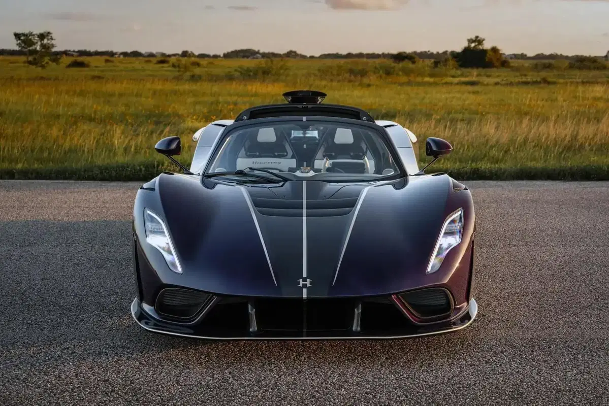 Hennessey Venom F5-M, la hypercar manuale più potente del mondo debutta a Goodwood: 2.031 CV e cambi (24)