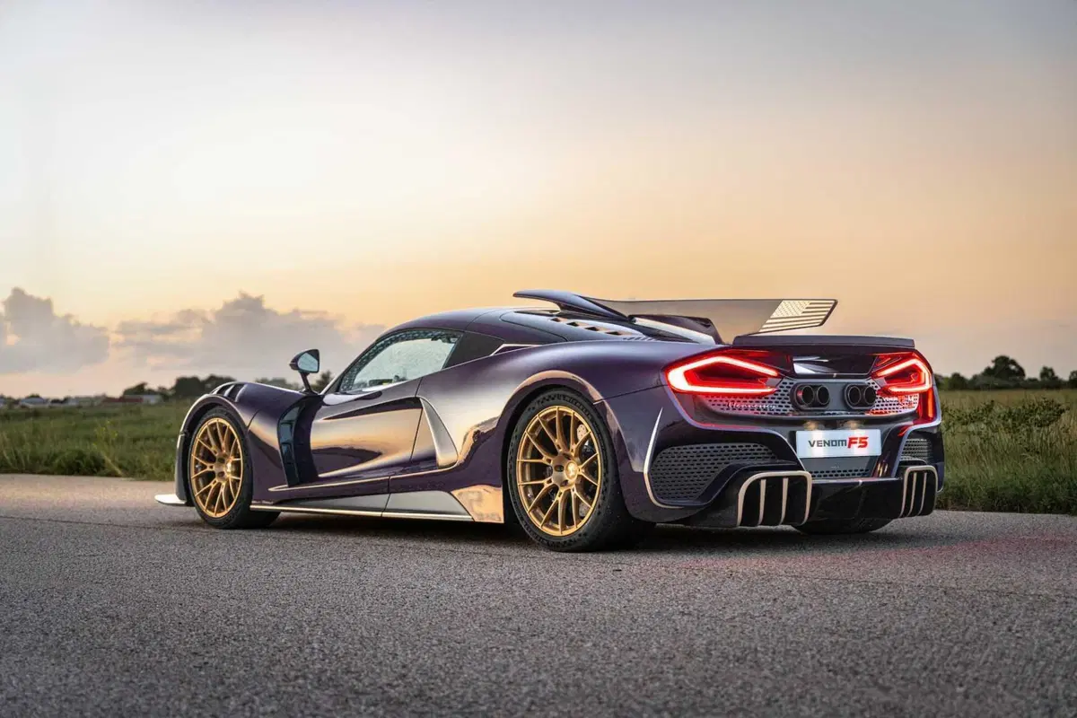 Hennessey Venom F5-M, la hypercar manuale più potente del mondo debutta a Goodwood: 2.031 CV e cambi (35)