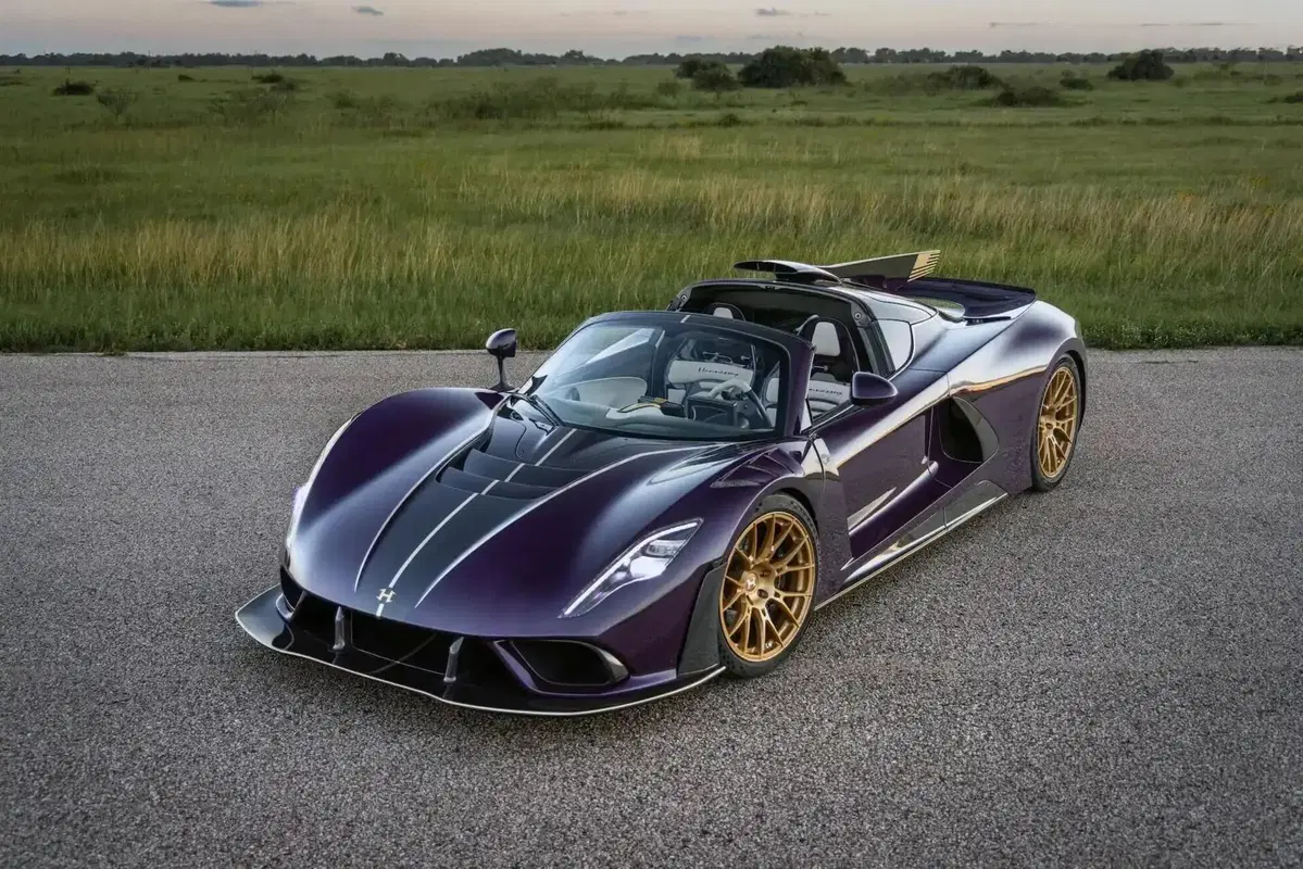 Hennessey Venom F5-M, la hypercar manuale più potente del mondo debutta a Goodwood: 2.031 CV e cambi (36)