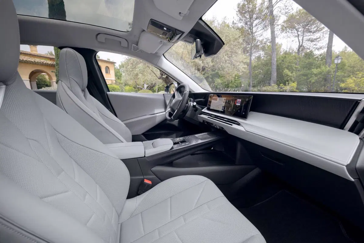 Nuova DS N°7: il SUV premium prodotto a Melfi che punta su comfort e tecnologia, ma con dei prezzi...[VIDEO] (2)