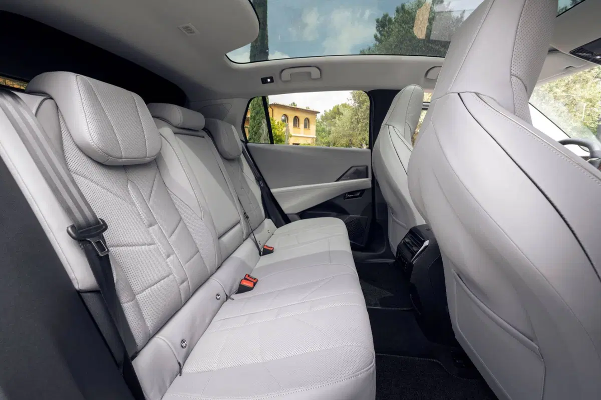 Nuova DS N°7: il SUV premium prodotto a Melfi che punta su comfort e tecnologia, ma con dei prezzi...[VIDEO] (4)
