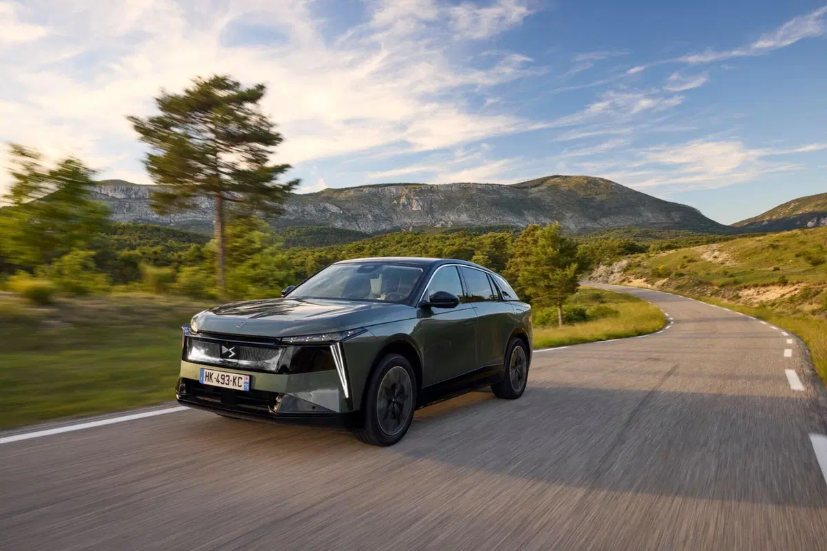 Nuova DS N°7: il SUV premium prodotto a Melfi che punta su comfort e tecnologia, ma con dei prezzi...[VIDEO] (7)