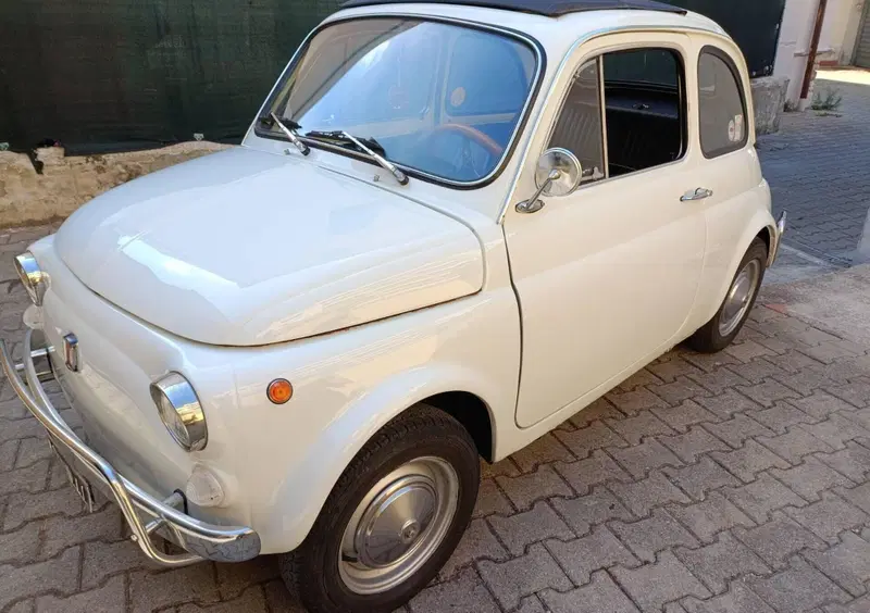 Fiat 500 Ld'epoca del 1972 a Livorno