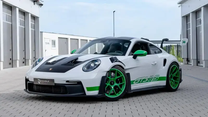 Porsche prepara nuovi licenziamenti: fino a 4.000 posti a rischio, la crisi del marchio tedesco si aggrava