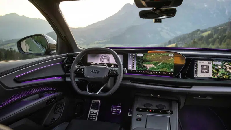 Audi cambia tutto: addio maxi schermi, tornano i tasti fisici negli abitacoli del futuro