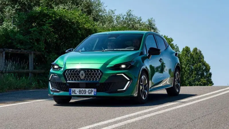 Renault Clio e Symbioz Eco-G 120: il GPL cresce e convince, al giusto prezzo | Prova su strada