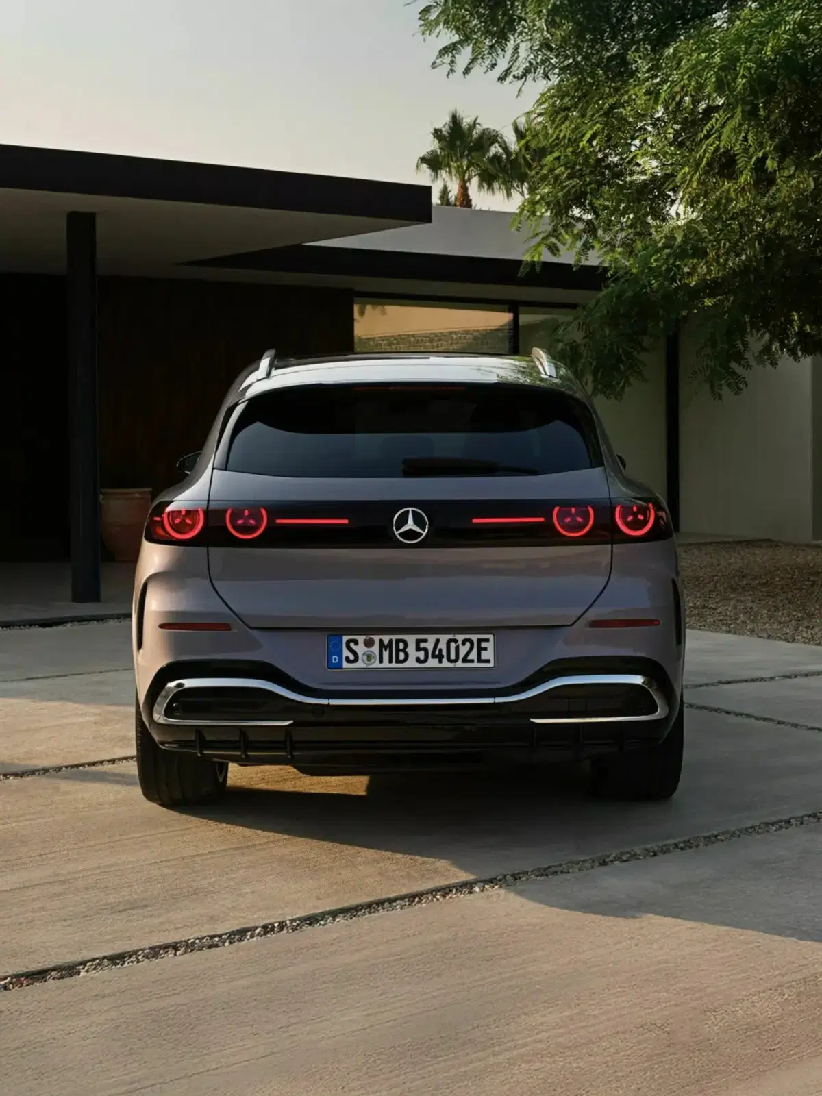 Mercedes: boom delle auto elettriche (+28%), ma le vendite complessive sono in calo (6)
