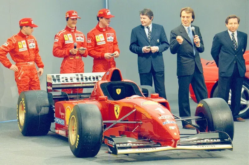 Presentazione della nuova Ferrari con da sinistra Nicola Larini, Michael Schumacher, Eddie Irvine, John Barnard, Luca Cordero di Montezemolo, Jean Todt, 15 febbraio 1996