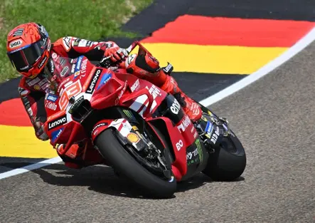 Marc Márquez vittoria autorevole, vicini Alex e Diggia [CLASSIFICA]