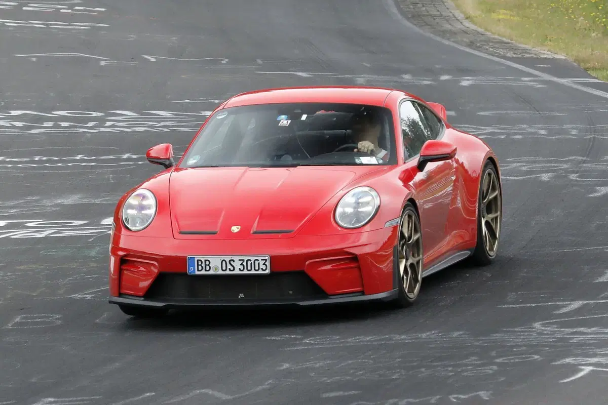 Porsche 911 GT3 Touring: il leggendario spoiler "ducktail" potrebbe tornare sulla nuova sportiva tedesca