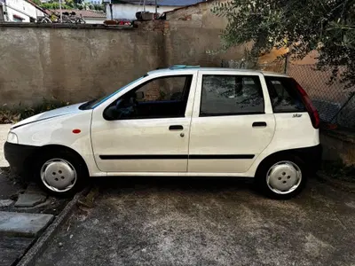 Fiat Punto 1.2i cat 5 porte ELX del 1999 usata a Fucecchio