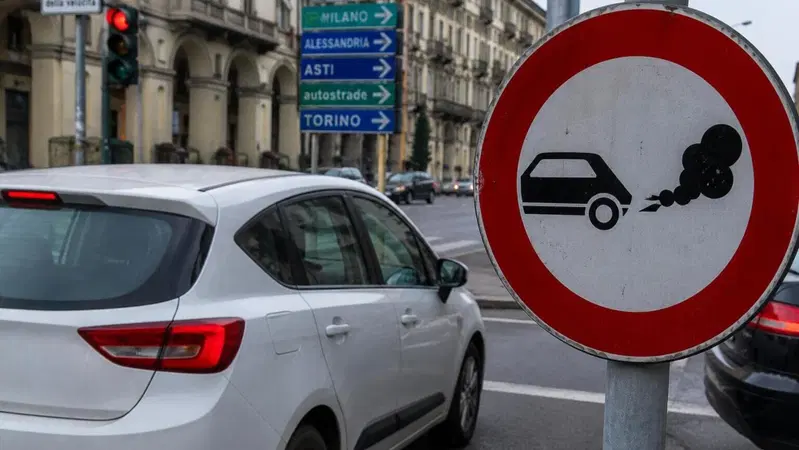 Diesel Euro 5, il Piemonte cancella il blocco. La Lombardia no: ecco cosa cambia dal 1&deg; ottobre