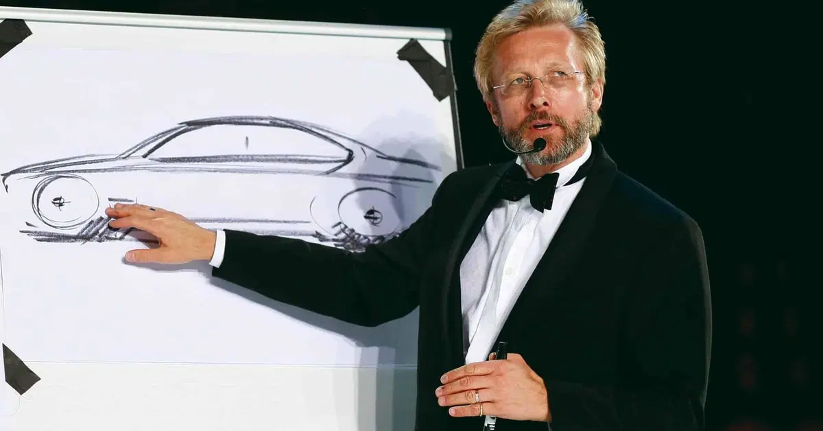  Chris Bangle boccia la nuova Ferrari e difende Jaguar: &ldquo;Senza anima non basta essere bravissimi designer&rdquo;