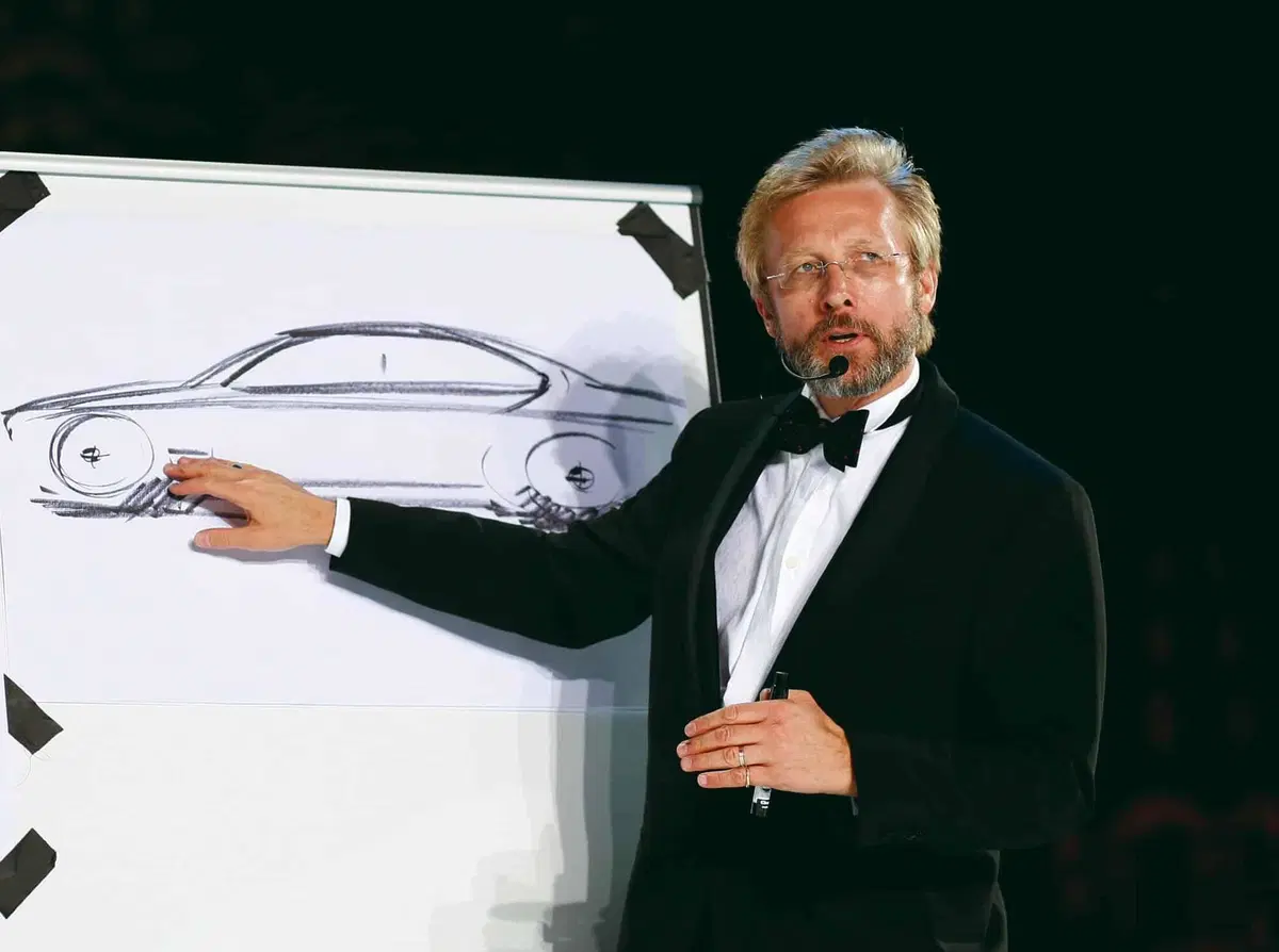  Chris Bangle boccia la nuova Ferrari e difende Jaguar: &ldquo;Senza anima non basta essere bravissimi designer&rdquo;