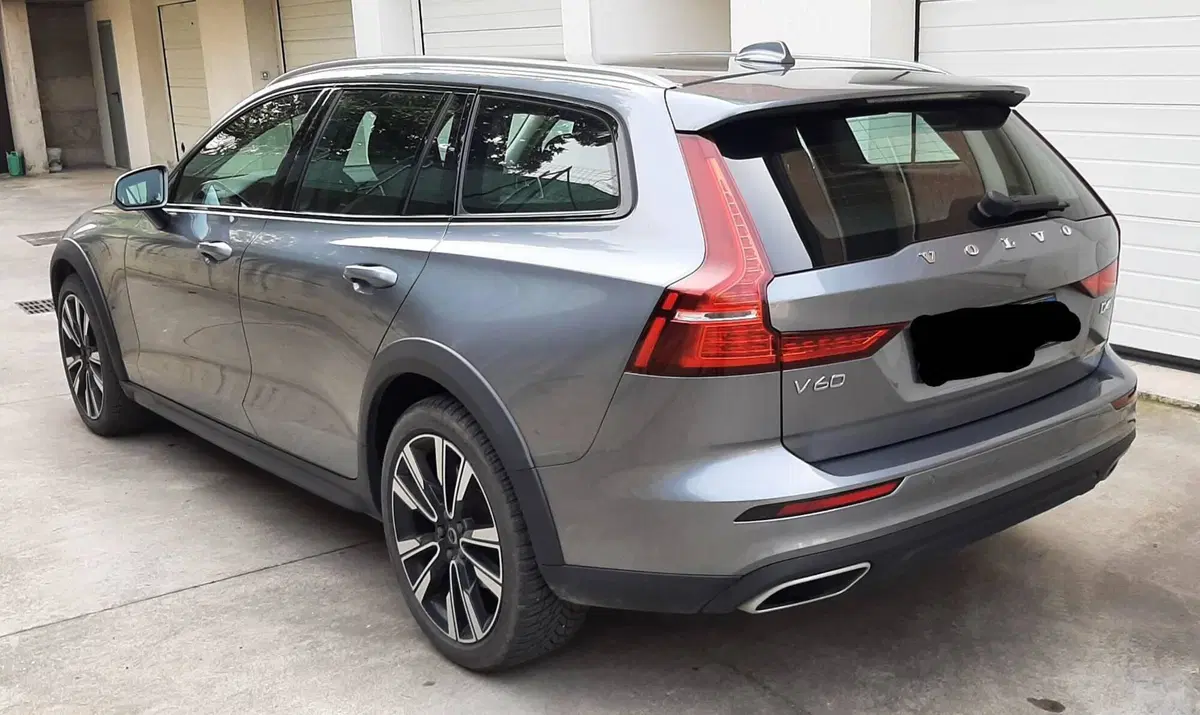 Volvo V60 Cross Country usata a Mantova (4)