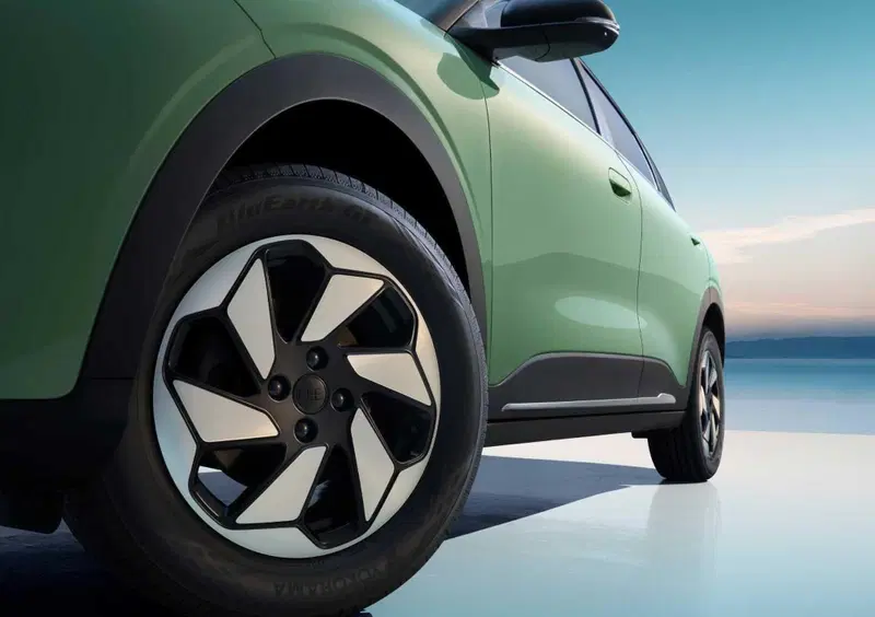 Geely E2 (11)