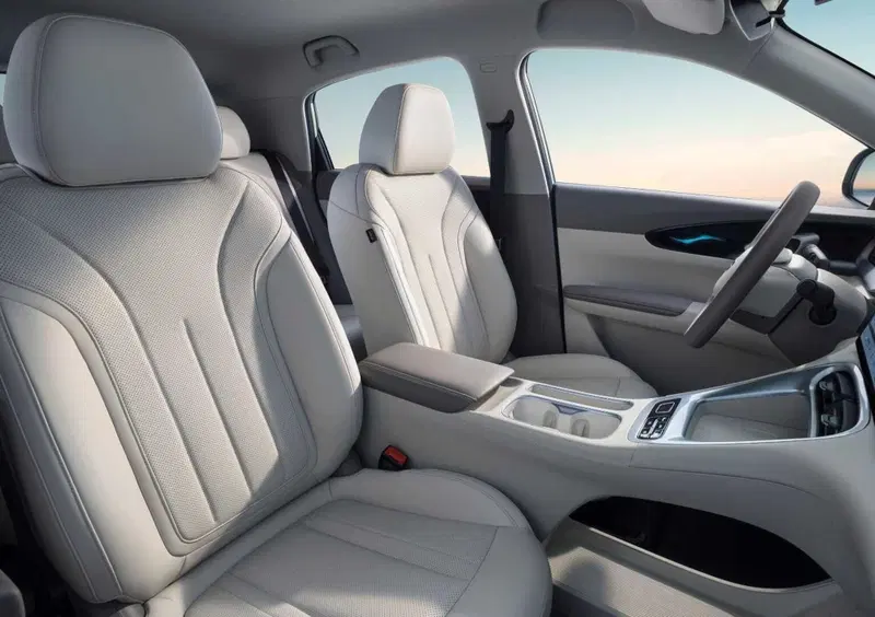 Geely E2 (10)