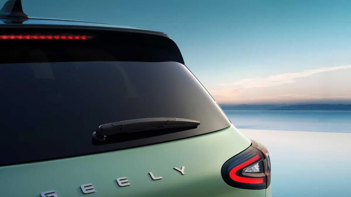 Geely E2 (12)