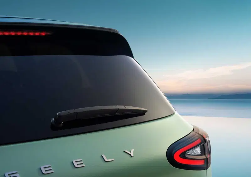 Geely E2 (12)
