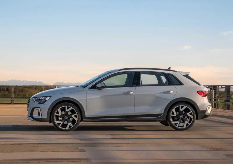 Audi A3 allstreet (4)