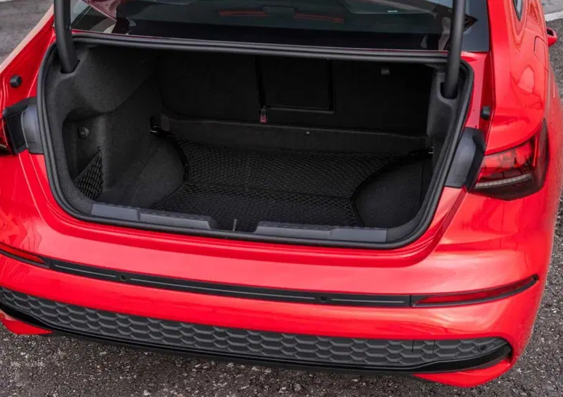 Audi A3 Sedan (2020-->>) (11)