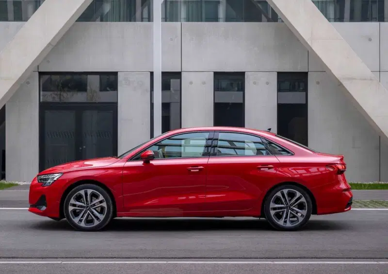 Audi A3 Sedan (2020-->>) (3)