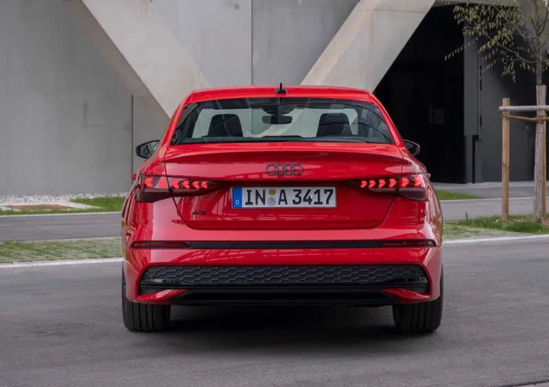 Audi A3 Sedan (2020-->>) (5)