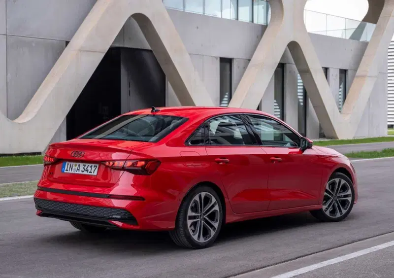 Audi A3 Sedan (2020-->>) (4)