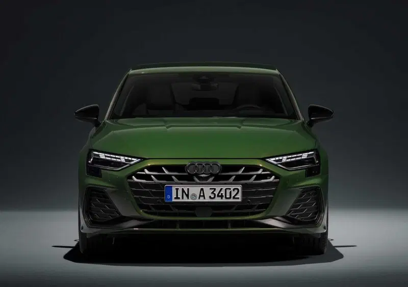 Audi A3 Sportback (2020-->>) (35)