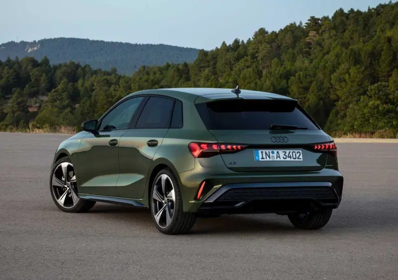 Audi A3 Sportback (2020-->>) (29)