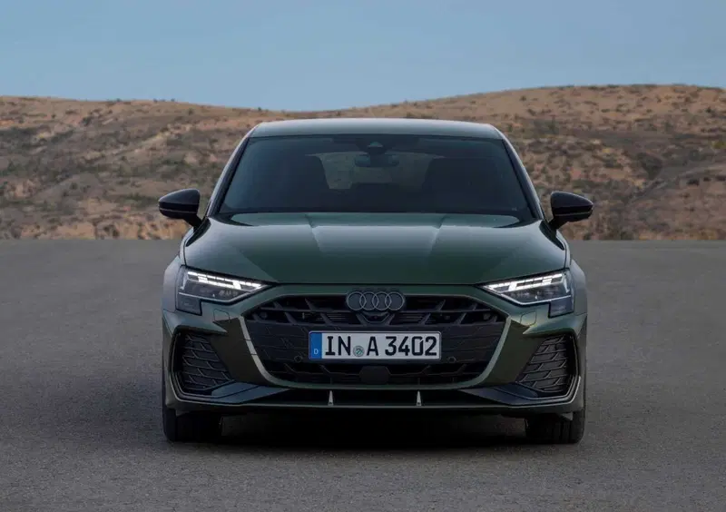 Audi A3 Sportback (2020-->>) (28)