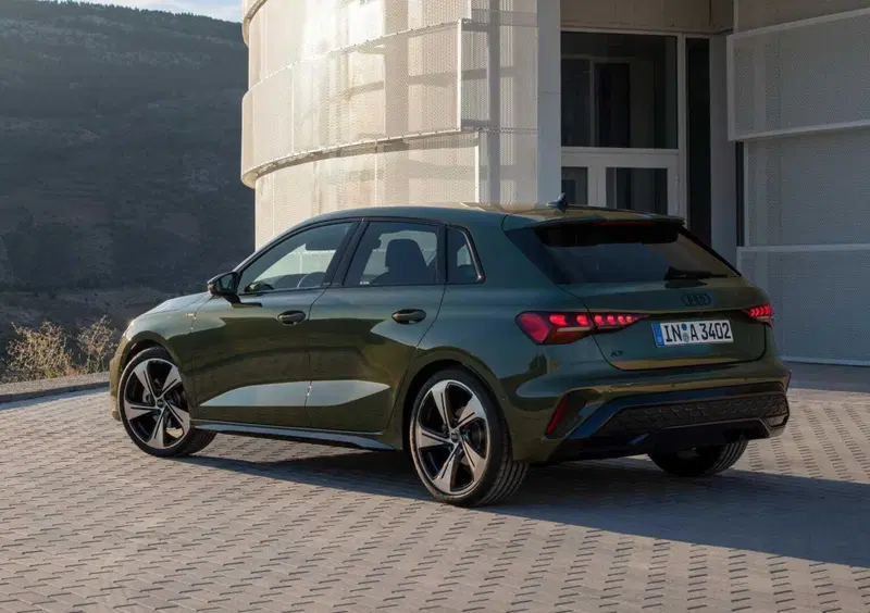 Audi A3 Sportback (2020-->>) (25)