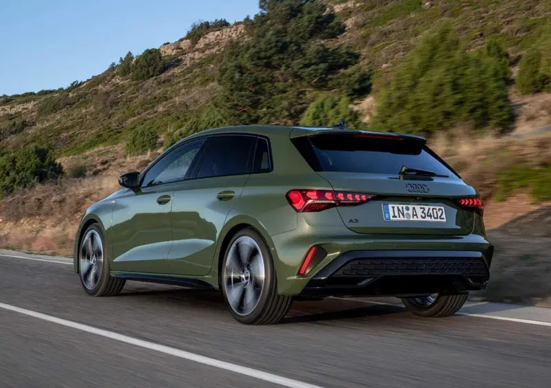 Audi A3 Sportback (2020-->>) (24)