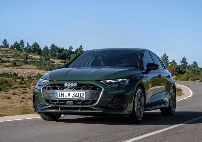 Audi A3 Sportback (2020-->>) (22)