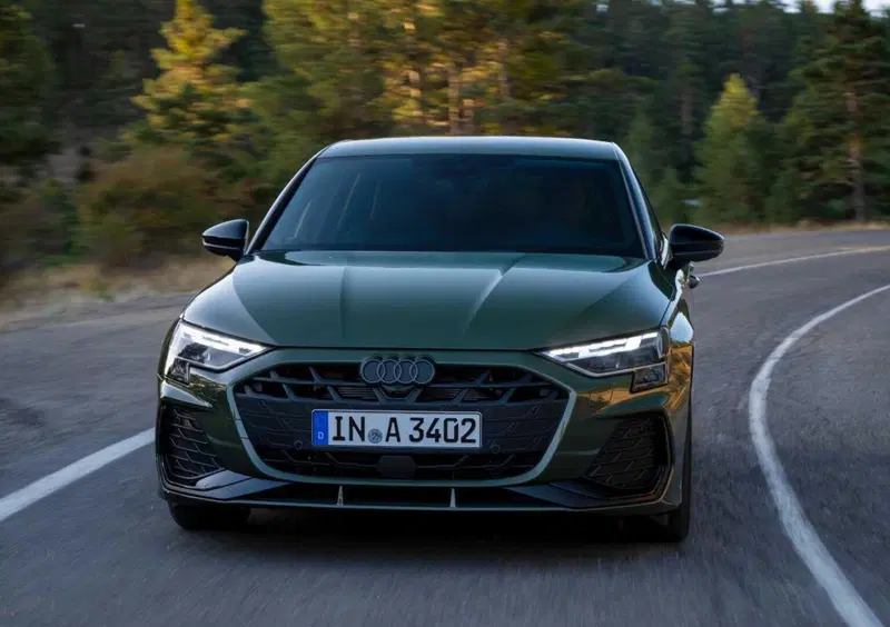 Audi A3 Sportback (2020-->>) (21)
