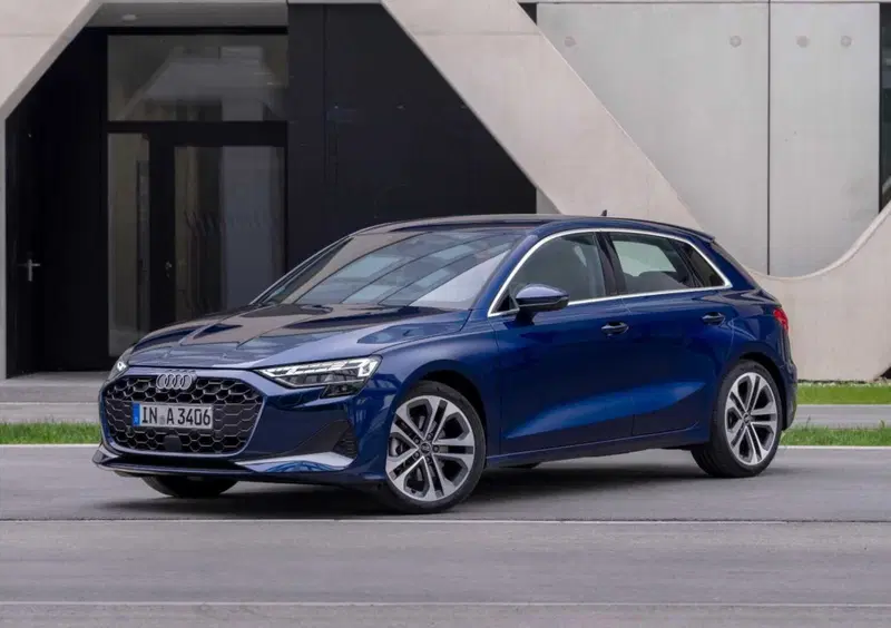Audi A3 Sportback (2020-->>) (7)