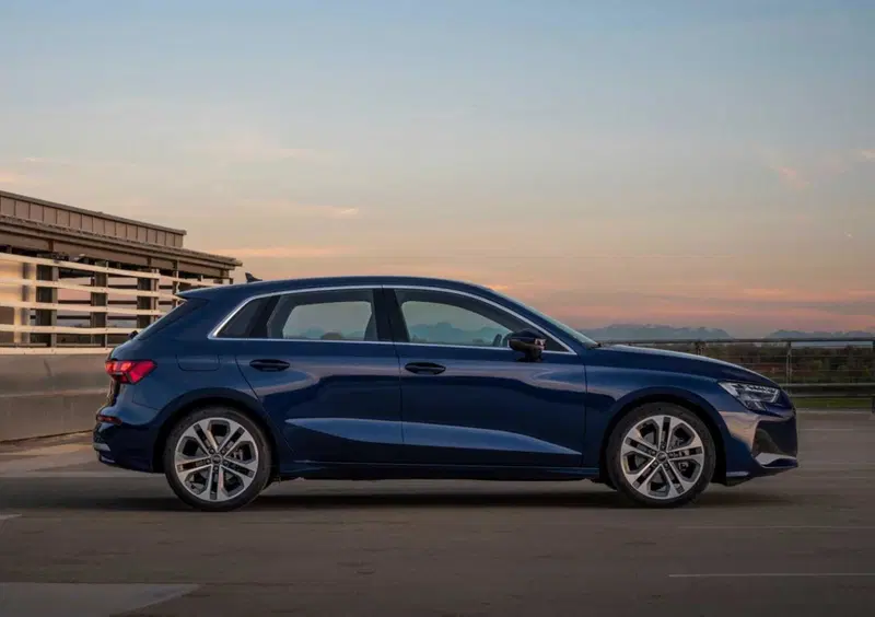 Audi A3 Sportback (2020-->>) (5)