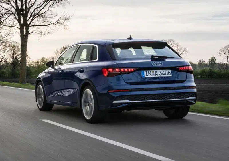 Audi A3 Sportback (2020-->>) (11)