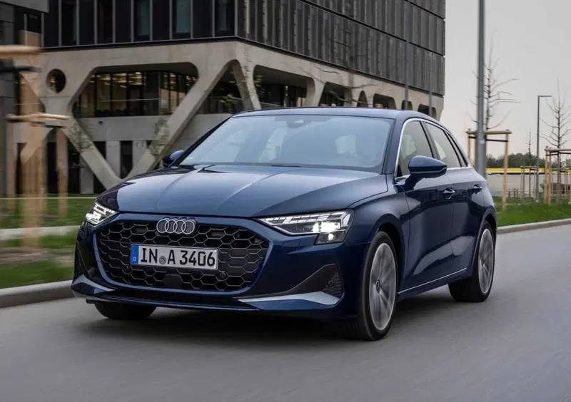 Audi A3 Sportback (2020-->>) (10)