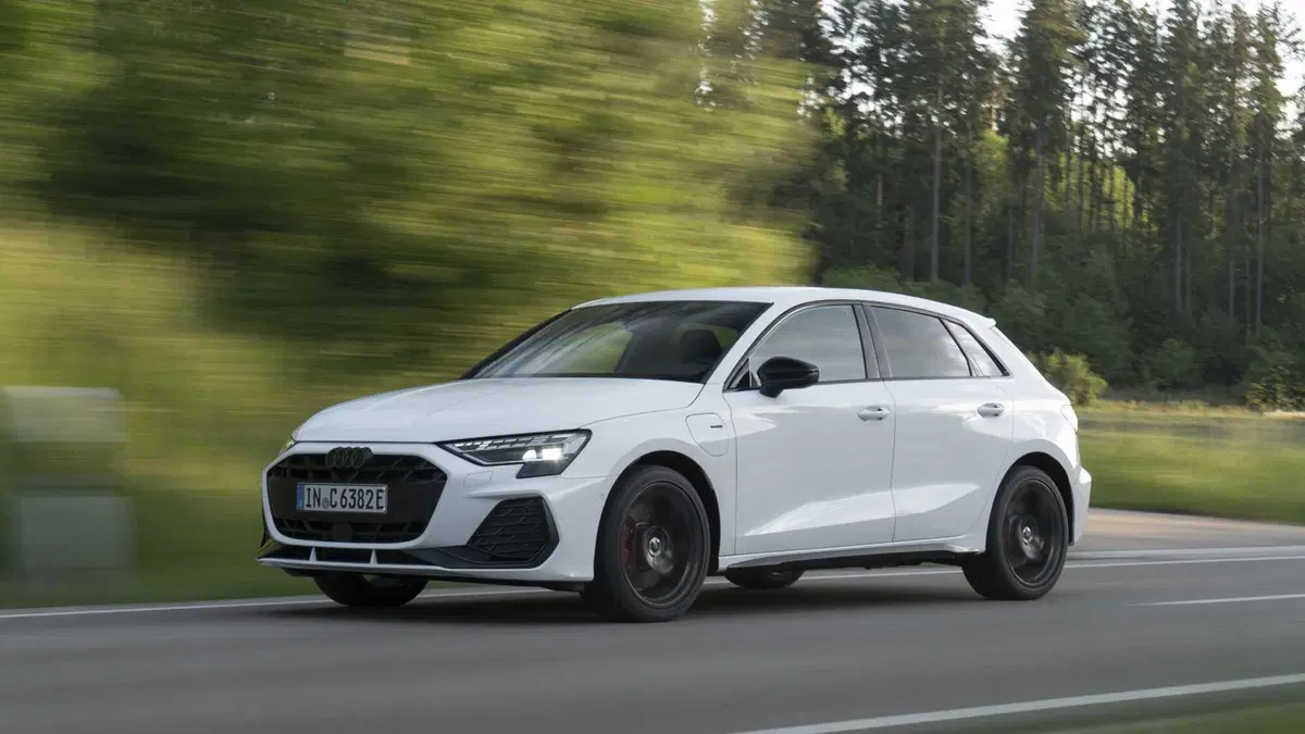 Audi A3 Sportback 1.5 e-hybrid S line 272cv s-tronic (14)