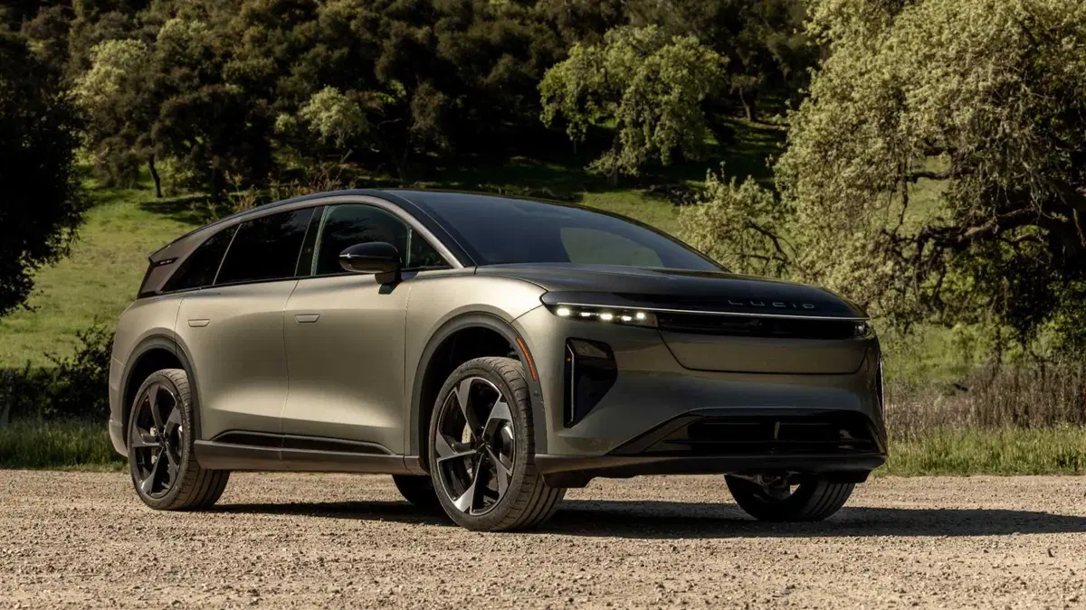 Lucid Motors smentisce la bancarotta: il titolo crolla del 55% e poi risale in poche ore (2)
