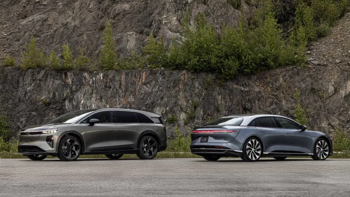 Lucid Motors smentisce la bancarotta: il titolo crolla del 55% e poi risale in poche ore (5)